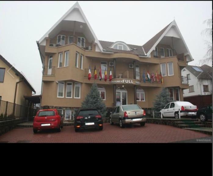 Pensiunea Full Târgu-Mureş Exterior foto