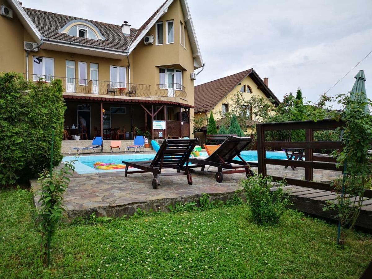 Pensiunea Full Târgu-Mureş Exterior foto
