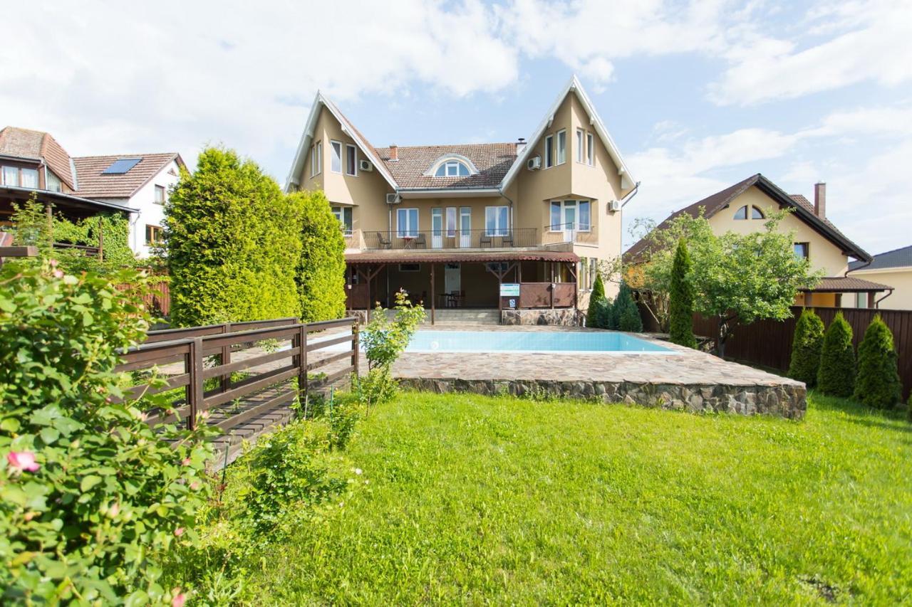 Pensiunea Full Târgu-Mureş Exterior foto